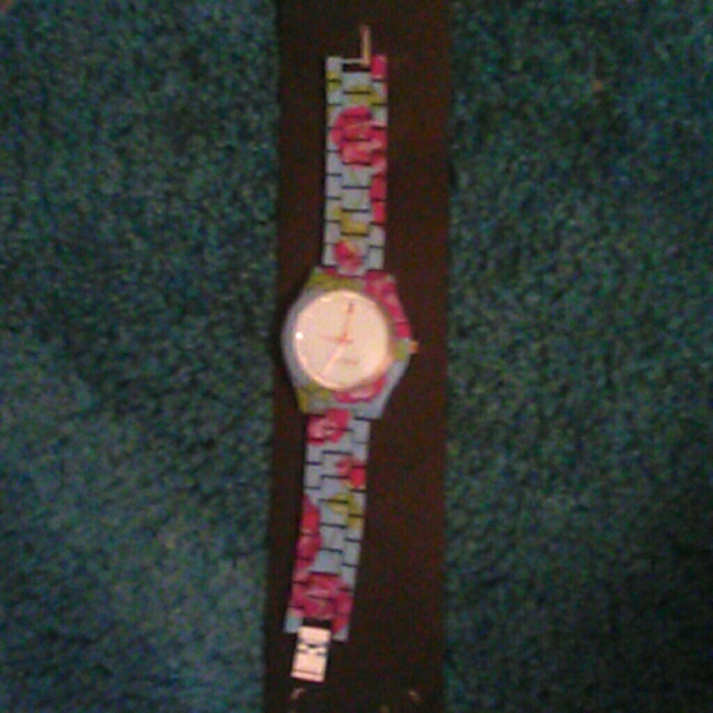 Floral pint watch